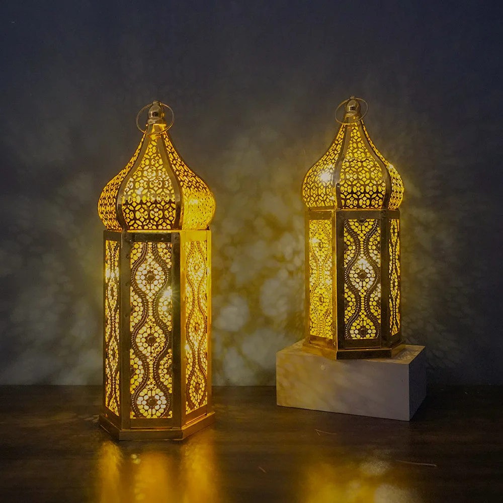 Нова желязна художествена позлатен вятърна лампа, кухи Марокански фенер, Украса за дома, художествени проекти, с подпори