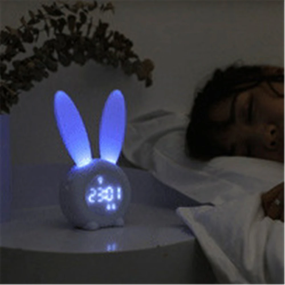 Digital alarm clock повторете за деца, Е-USB зареждане, Управление на звука, нощна лампа във формата на заек, Настолен будилник в спалнята с хронометражем